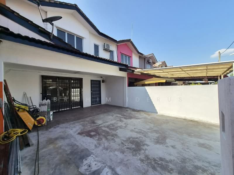 2-storey Terraced House for Rent in Rawang (Selangor) - Ibrahim Iderus - Exterior - PropertyGuru.com.my