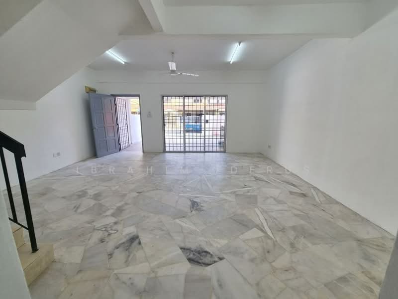 2-storey Terraced House for Rent in Rawang (Selangor) - Ibrahim Iderus - Living Room - PropertyGuru.com.my