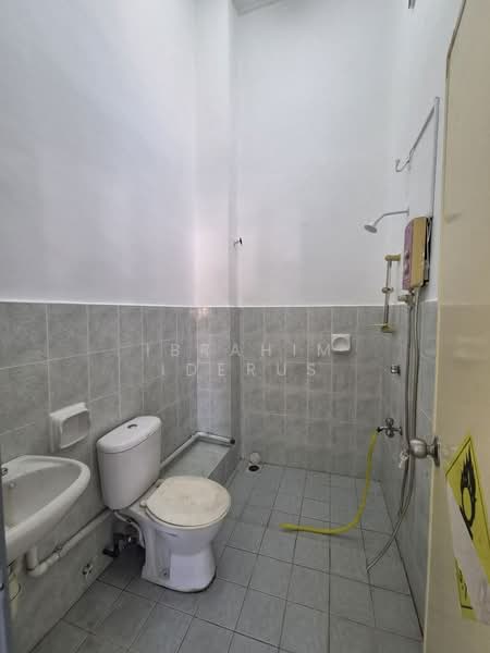2-storey Terraced House for Rent in Rawang (Selangor) - Ibrahim Iderus - Bathroom - PropertyGuru.com.my