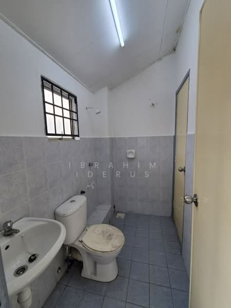 2-storey Terraced House for Rent in Rawang (Selangor) - Ibrahim Iderus - Bathroom - PropertyGuru.com.my