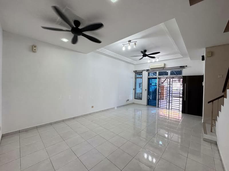2-storey Terraced House for Sale in Bandar Jaya Putra (Johor Bahru) - Jennifer Ng - Living Room - PropertyGuru.com.my