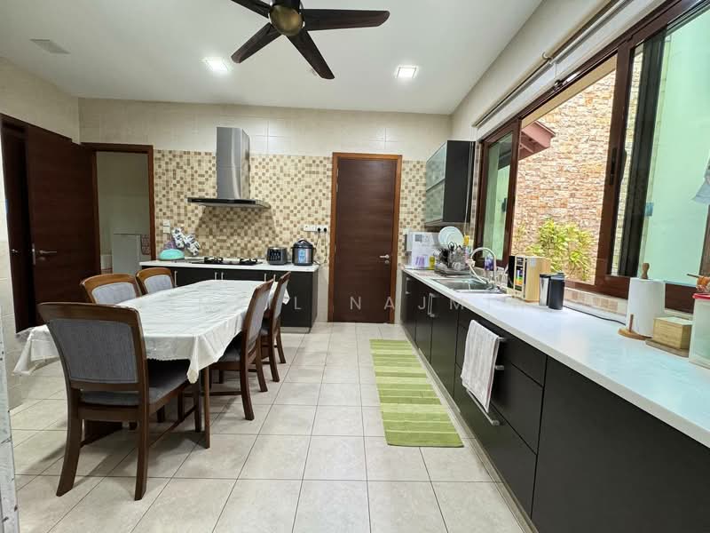Rumah Berkembar untuk Dijual di Bukit Jelutong (Shah Alam) - Amril Najmin - PropertyGuru.com.my