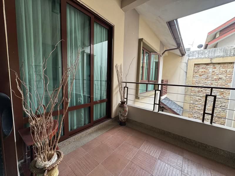 Rumah Berkembar untuk Dijual di Bukit Jelutong (Shah Alam) - Amril Najmin - PropertyGuru.com.my