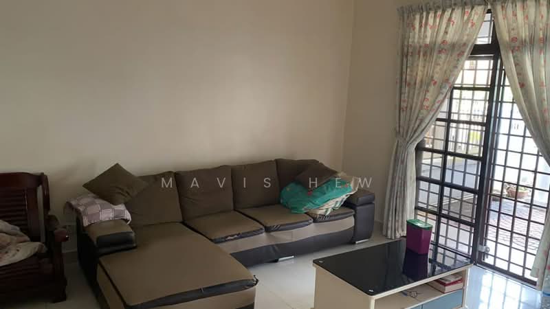 Rumah Teres 2 Tingkat untuk Disewa di Bandar Seri Alam (Masai) - Mavis Hew - Living Room - PropertyGuru.com.my