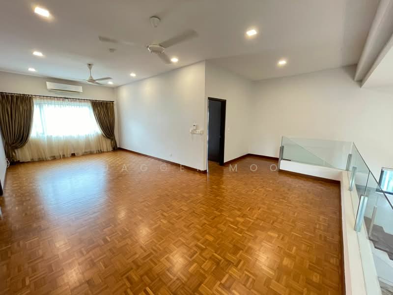 Bungalow for Sale in Taman Hillview (Ulu Kelang) - Jagger Moo - Living Room - PropertyGuru.com.my