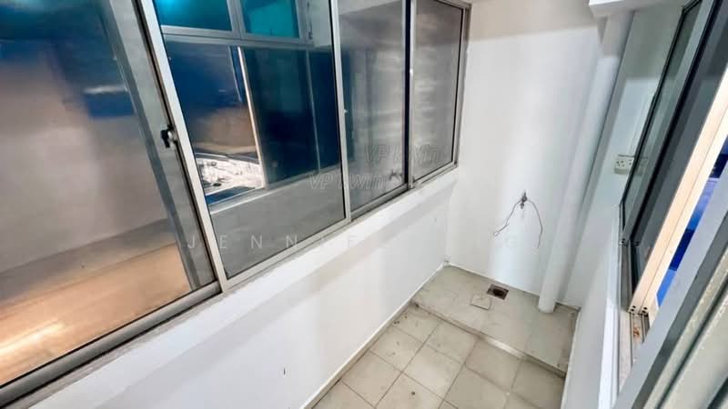 Pangsapuri untuk Dijual di Lake View Suites - Jennifer Ng - Balcony - PropertyGuru.com.my