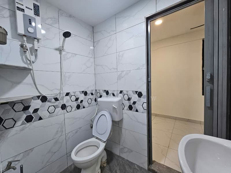 2-storey Terraced House for Rent in Taman Johor Jaya (Johor Bahru) - Mavis Hew - Bathroom - PropertyGuru.com.my