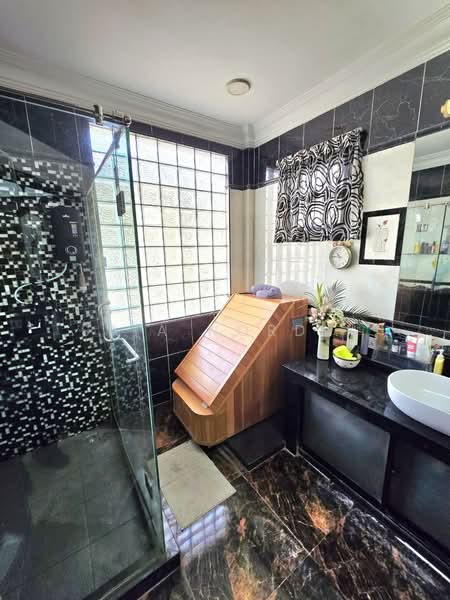 Bungalow for Sale in Seksyen 8 (Petaling Jaya) - Sa'a Nordin - Bathroom - PropertyGuru.com.my