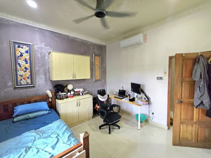 Bungalow for Sale in Seksyen 8 (Petaling Jaya) - Sa'a Nordin - Bedroom - PropertyGuru.com.my