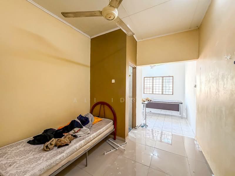 2-storey Terraced House for Sale in Seksyen 13 (Shah Alam) - Ali Idris - PropertyGuru.com.my