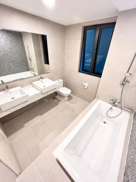 Servis Apartment untuk Dijual di Ooak Serviced Apartments @ Kiara 163 - Edward Yap - Bathroom - PropertyGuru.com.my