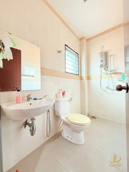 Rumah Berkembar untuk Dijual di Setia Damai (Setia Alam) - Yongsen Lim - Bathroom - PropertyGuru.com.my