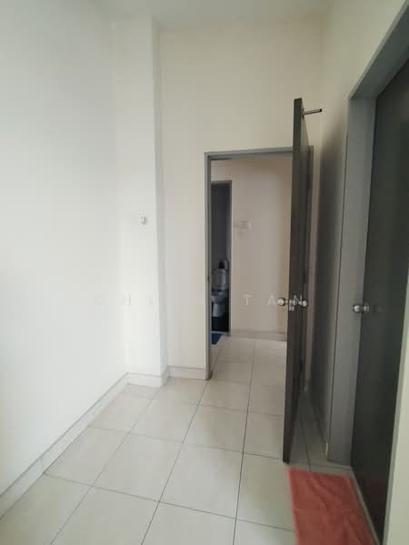 Condominium for Sale at Lagoon Suites - Chloe Tan - Corridor - PropertyGuru.com.my