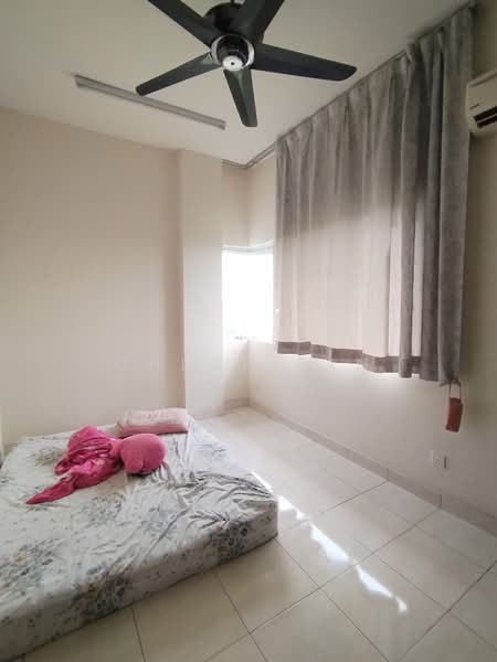 Condominium for Sale at Lagoon Suites - Chloe Tan - Bedroom - PropertyGuru.com.my
