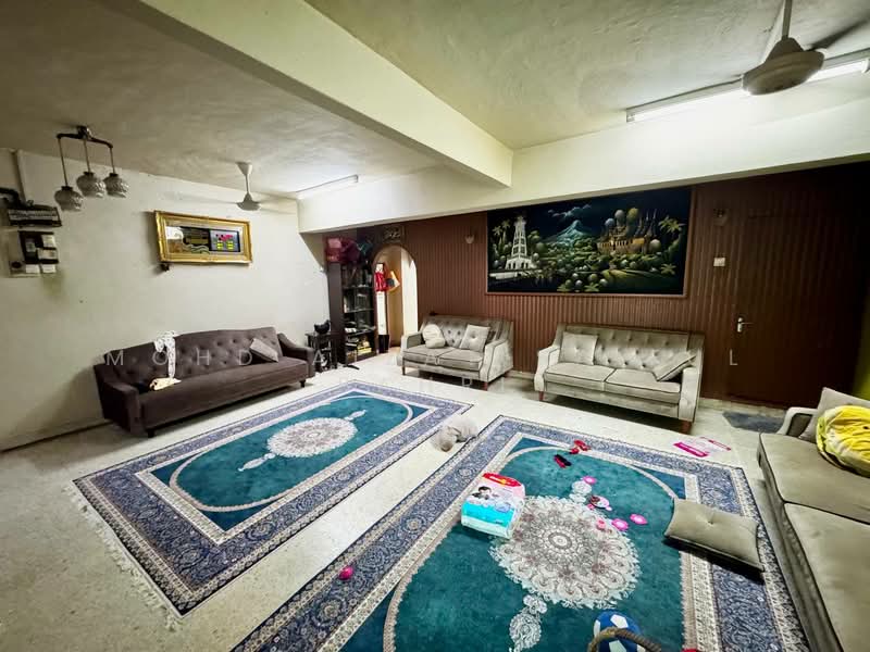 Rumah Teres 2 Tingkat untuk Dijual di Ukay Heights (Ampang) - Mohd Aizat Saiful Bahri - Living Room - PropertyGuru.com.my