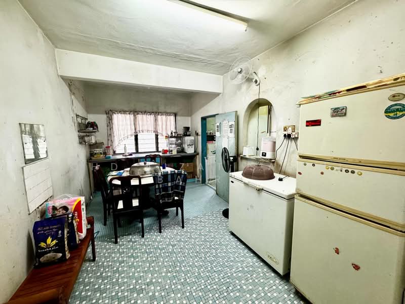 Rumah Teres 2 Tingkat untuk Dijual di Ukay Heights (Ampang) - Mohd Aizat Saiful Bahri - Kitchen - PropertyGuru.com.my