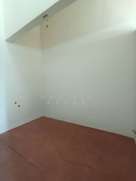 Shop / Office for Sale in Taman Johor Jaya (Johor Bahru) - Ong Lih Shyan - Interior - PropertyGuru.com.my