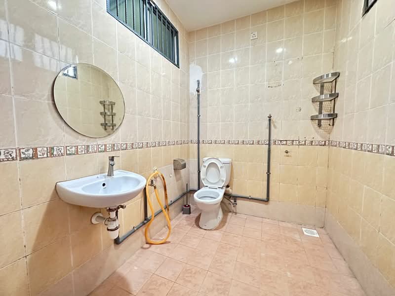 2-storey Terraced House for Sale in Bukit Rahman Putra (Sungai Buloh) - Evelyn Khoo - Bathroom - PropertyGuru.com.my