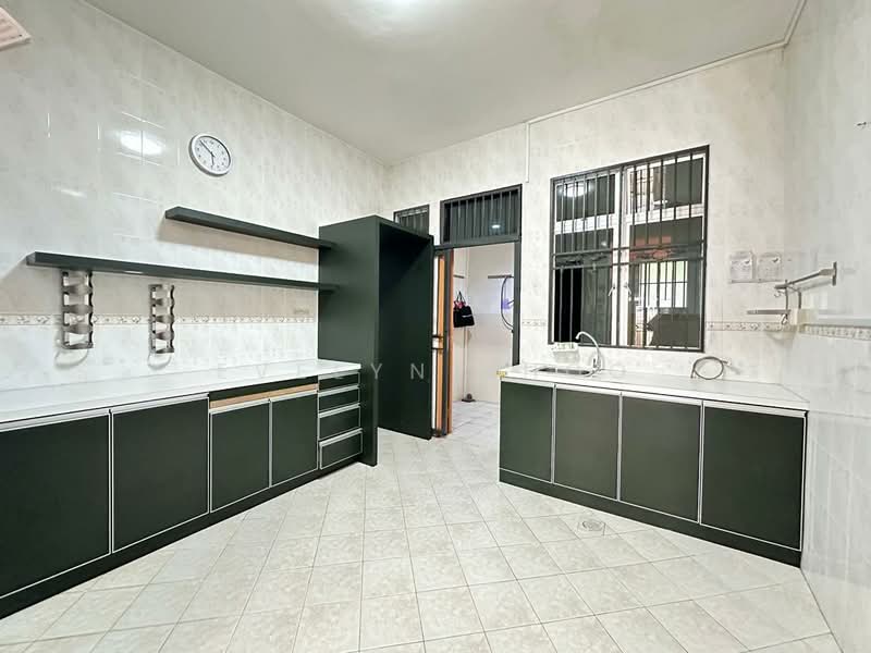 2-storey Terraced House for Sale in Bukit Rahman Putra (Sungai Buloh) - Evelyn Khoo - Kitchen - PropertyGuru.com.my