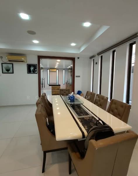 Semi-Detached House for Sale in Taman Pelangi (Johor Bahru) - Ronald Mak - Dining Room - PropertyGuru.com.my