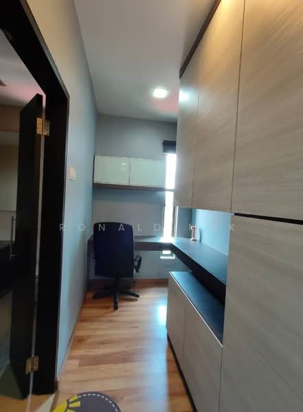 Semi-Detached House for Sale in Taman Pelangi (Johor Bahru) - Ronald Mak - Study - PropertyGuru.com.my