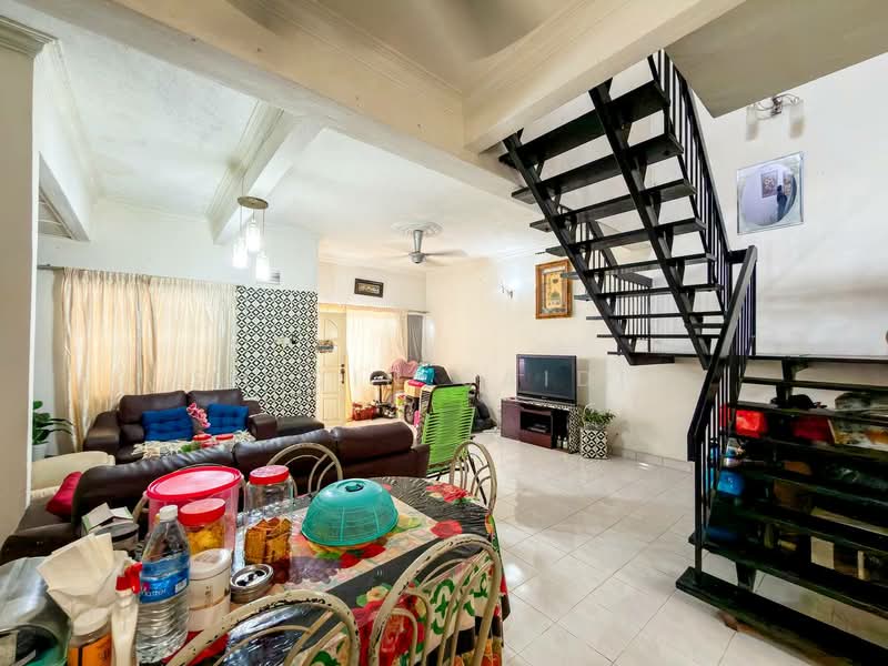 Rumah Teres 2 Tingkat untuk Dijual di Ampang Jaya (Ampang) - Shiqin Saidin - Living Room - PropertyGuru.com.my