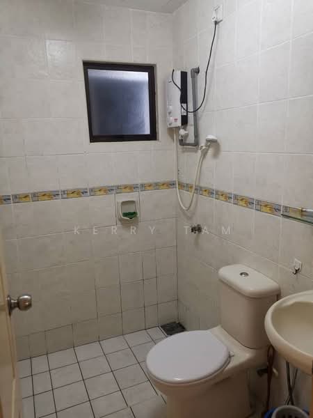 Condominium for Sale at Pelangi Utama 2 - Kerry Tam - Bathroom - PropertyGuru.com.my