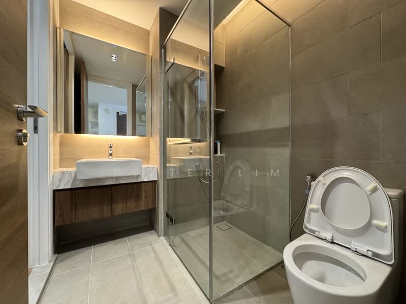Service Residence for Sale at Aria - Dexter Lim - Bathroom - PropertyGuru.com.my