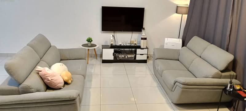 2-storey Terraced House for Rent in Shah Alam (Selangor) - Joey Koh - Living Room - PropertyGuru.com.my