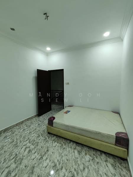 Rumah Teres 3 Tingkat untuk Dijual di Taman Gunung Pulai (Kulai) - Mandy Goh Siew Li - Bedroom - PropertyGuru.com.my