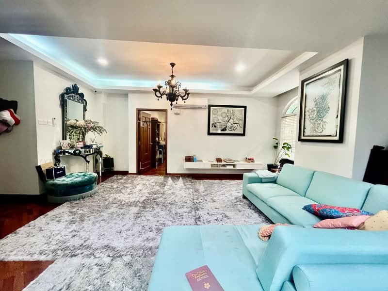 Bungalow for Sale in Seksyen 13 (Shah Alam) - Ali Idris - Living Room - PropertyGuru.com.my