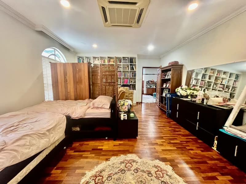 Bungalow for Sale in Seksyen 13 (Shah Alam) - Ali Idris - Bedroom - PropertyGuru.com.my