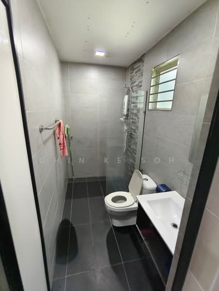 Townhouse for Sale in Taman Desa Karunmas (Balakong) - Chin Ke Soh - Bathroom - PropertyGuru.com.my