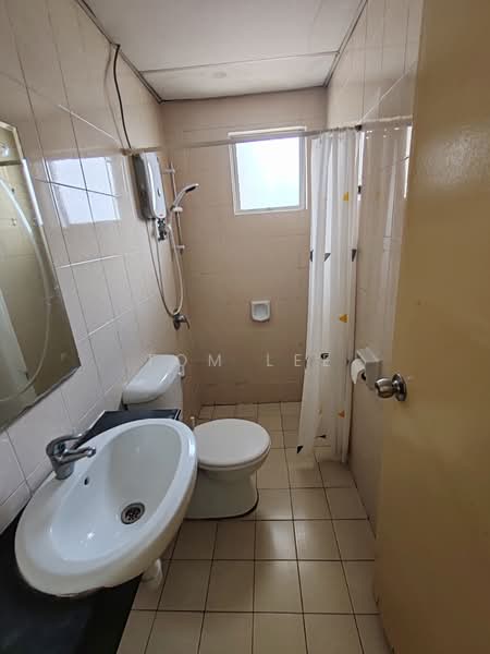 Servis Apartment untuk Disewa di Dorchester - Tom Lee - Bathroom - PropertyGuru.com.my