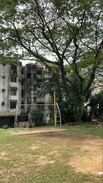 Flat for Sale at Desa Petaling Flat - Chin Ke Soh - Exterior - PropertyGuru.com.my