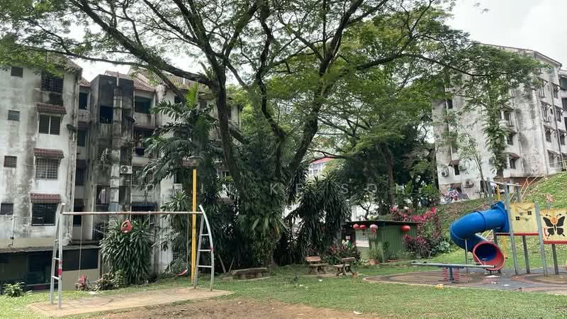 Flat for Sale at Desa Petaling Flat - Chin Ke Soh - Exterior - PropertyGuru.com.my