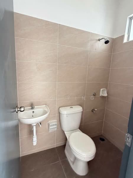 Rumah Teres 2 Tingkat untuk Dijual di Bandar Dato Onn (Tebrau) - Shu Ying - Bathroom - PropertyGuru.com.my