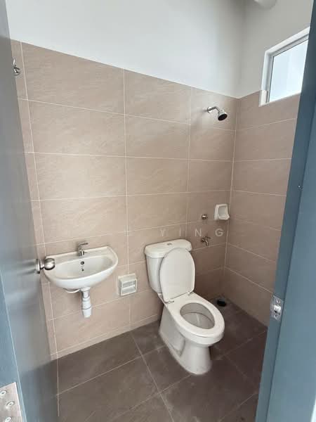 Rumah Teres 2 Tingkat untuk Dijual di Bandar Dato Onn (Tebrau) - Shu Ying - Bathroom - PropertyGuru.com.my