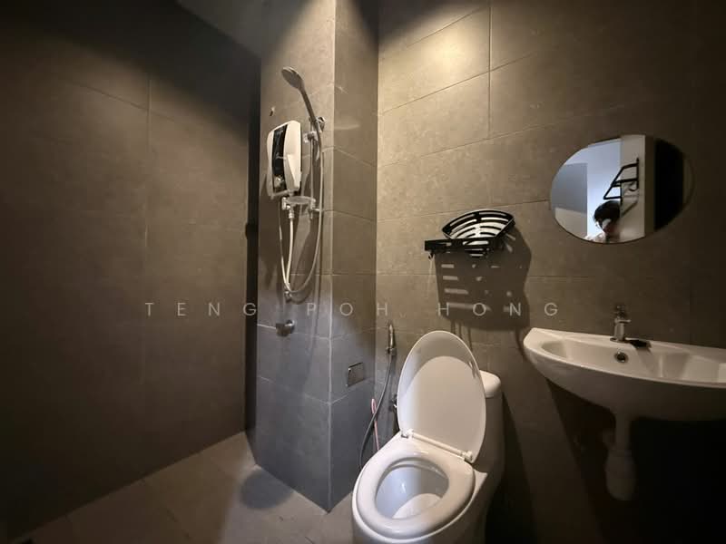 Kondominium untuk Disewa di Verando Residence - Teng Poh Hong - Bathroom - PropertyGuru.com.my