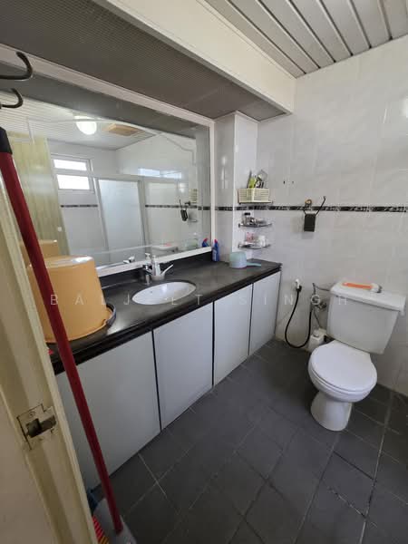 Condominium for Sale at Indera Subang - Baljeet Singh - Bathroom - PropertyGuru.com.my