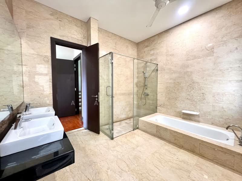 Semi-Detached House for Rent in Desa Sri Hartamas (Sri Hartamas) - Adaw Zain - Bathroom - PropertyGuru.com.my
