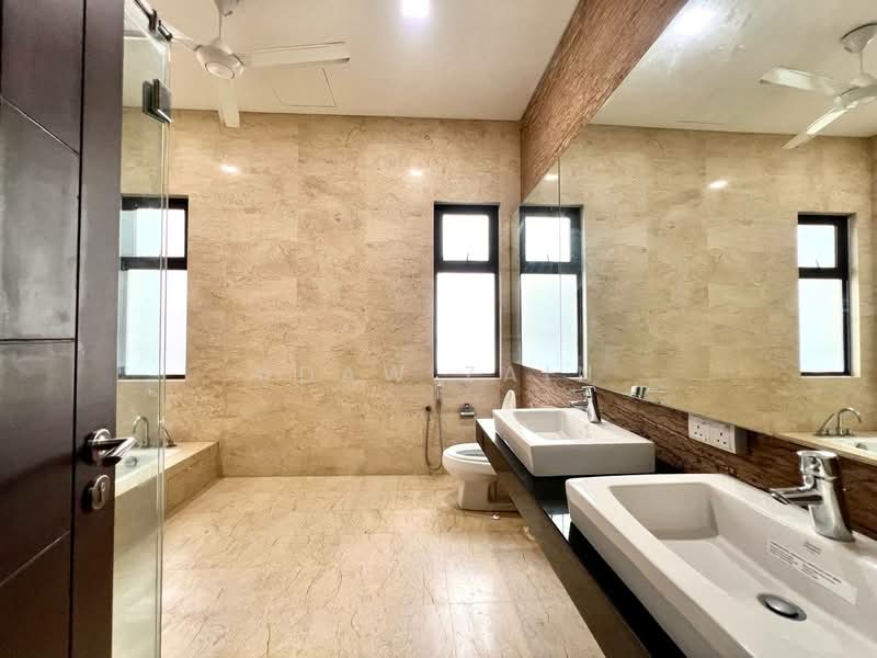 Semi-Detached House for Rent in Desa Sri Hartamas (Sri Hartamas) - Adaw Zain - Bathroom - PropertyGuru.com.my