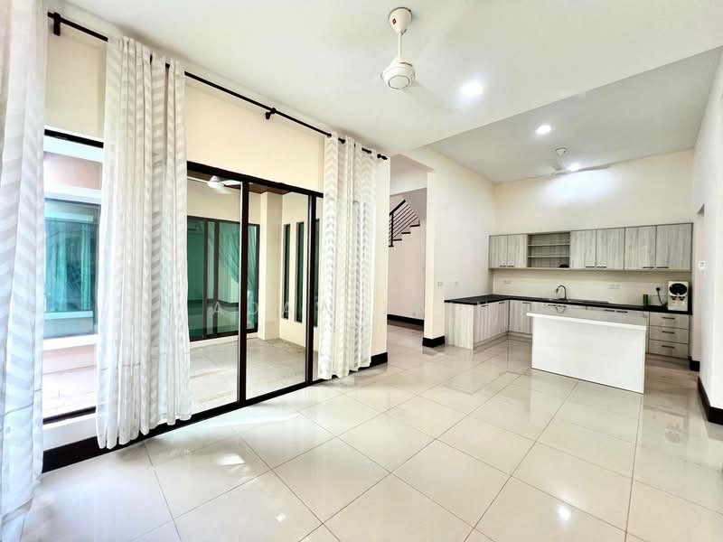 Semi-Detached House for Rent in Desa Sri Hartamas (Sri Hartamas) - Adaw Zain - Living Room - PropertyGuru.com.my