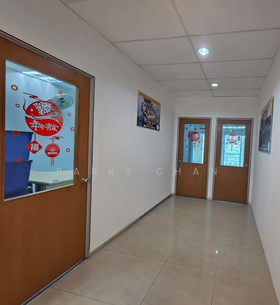 Office for Rent in Bandar Baru Sri Petaling (Sri Petaling) - BARRY CHAN - Corridor - PropertyGuru.com.my