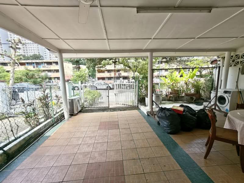 Rumah Teres 1 Tingkat untuk Dijual di Seksyen 17 (Petaling Jaya) - Ali Idris - Exterior - PropertyGuru.com.my
