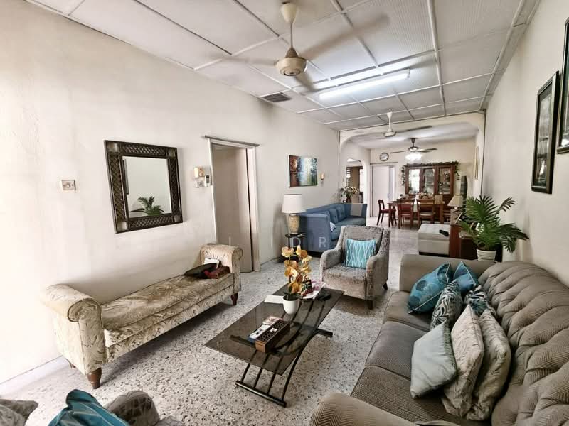 Rumah Teres 1 Tingkat untuk Dijual di Seksyen 17 (Petaling Jaya) - Ali Idris - Living Room - PropertyGuru.com.my