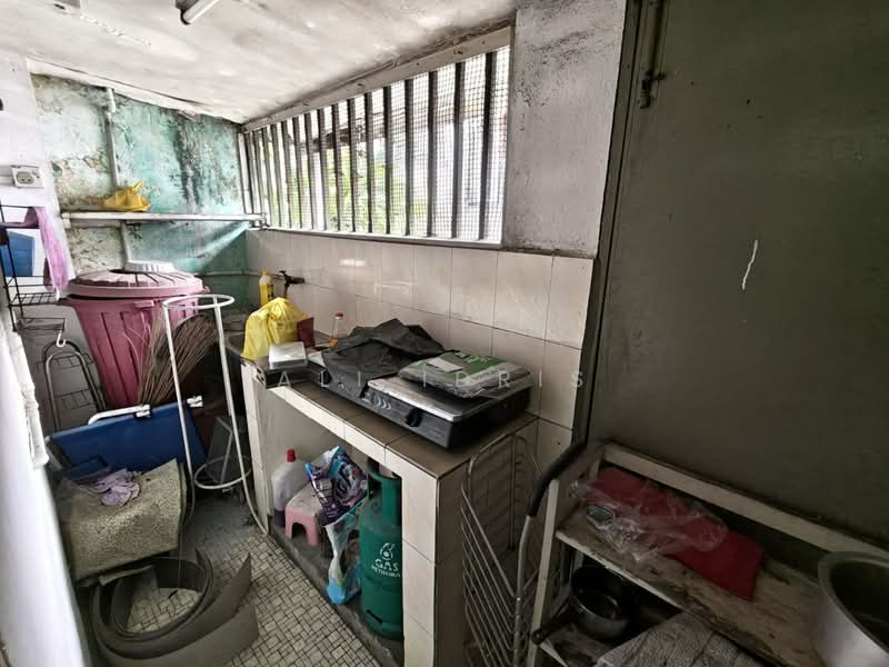 Rumah Teres 1 Tingkat untuk Dijual di Seksyen 17 (Petaling Jaya) - Ali Idris - Kitchen - PropertyGuru.com.my