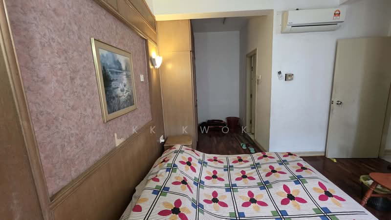 Condominium for Sale at Sri York Condominium - KK Kwok - Bedroom - PropertyGuru.com.my