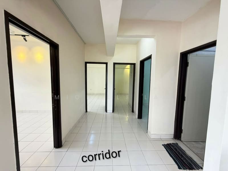 Kondominium untuk Disewa di Bintang Mas - Michelle Lai - Corridor - PropertyGuru.com.my