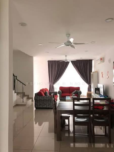 2-storey Terraced House for Sale in Taman Mount Austin (Tebrau) - Shu Ying - Living Room - PropertyGuru.com.my